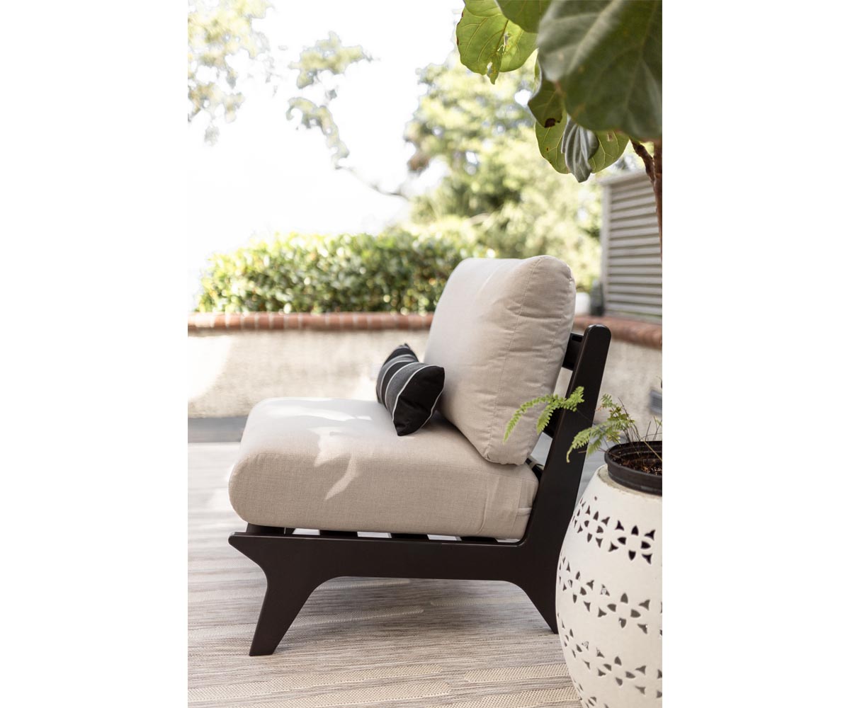 Hartley Club Chair - Image 4